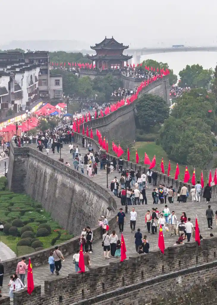 红火文旅新体验：荆楚假日焕发文化烟火气