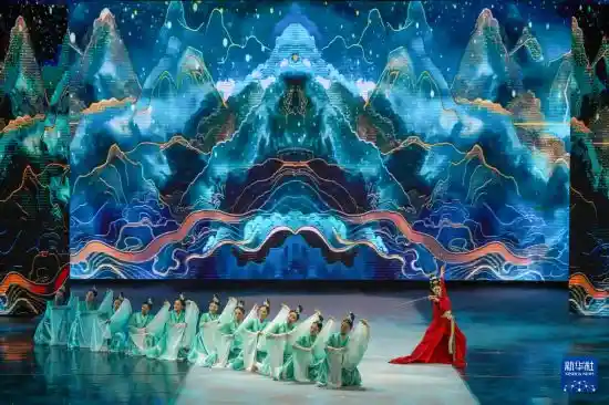 非遗碰撞潮流：当传统文化点燃时尚新风尚