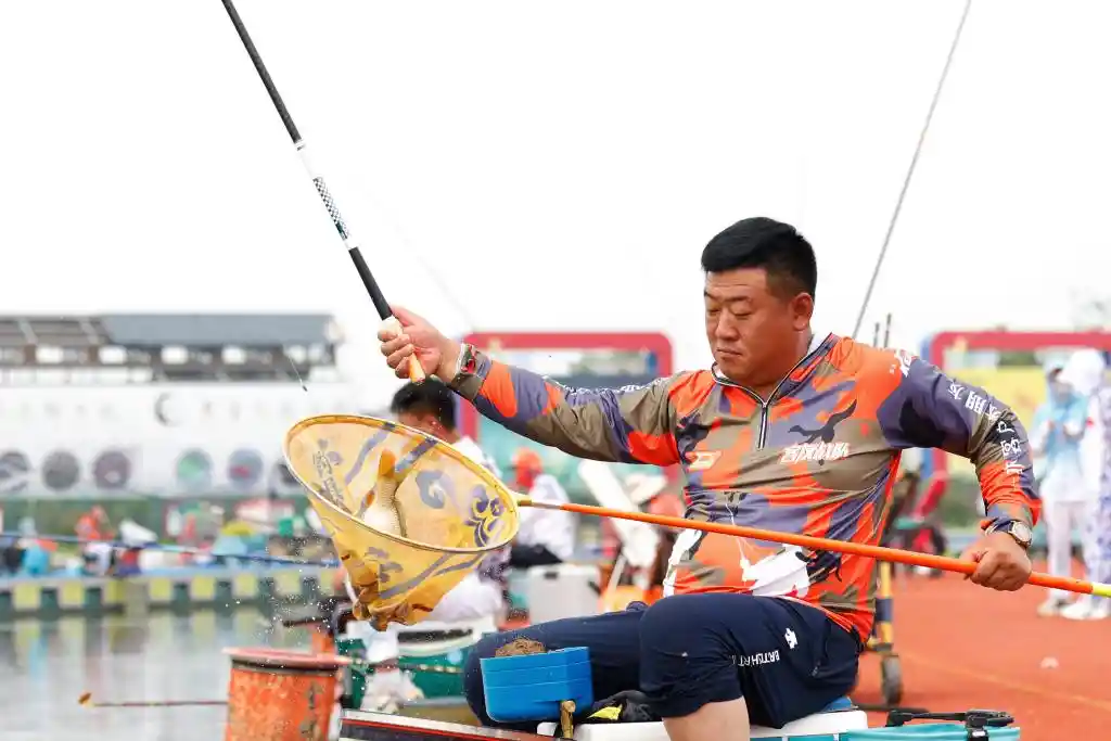 追光|户外狂潮!超4亿中国人涌入自然,他们到底在追逐什么?