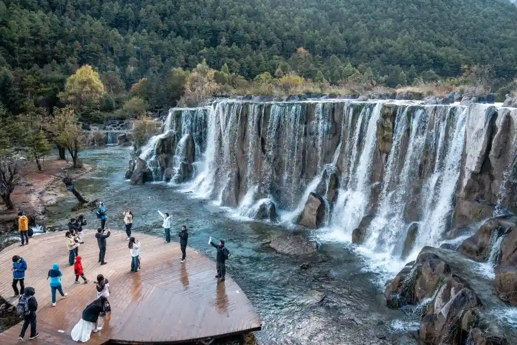 追光|户外狂潮!超4亿中国人涌入自然,他们到底在追逐什么?