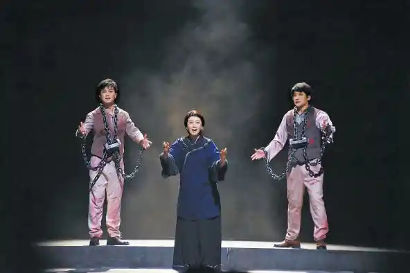 黄梅戏新作《延年与乔年》进京震撼亮相