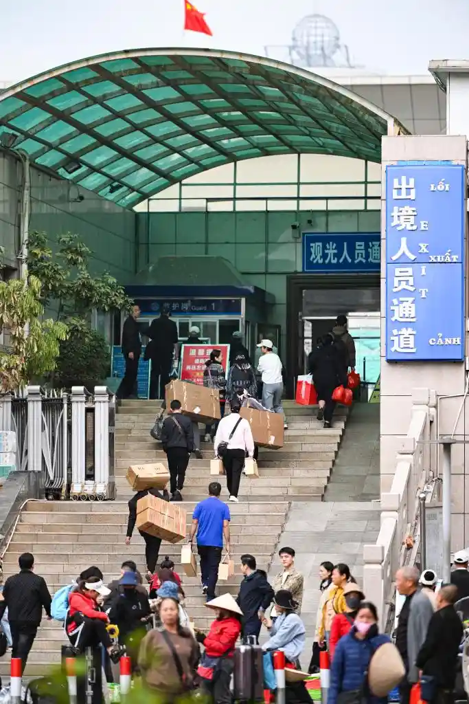 边境口岸焕新颜｜多元文化碰撞激荡文旅新动能