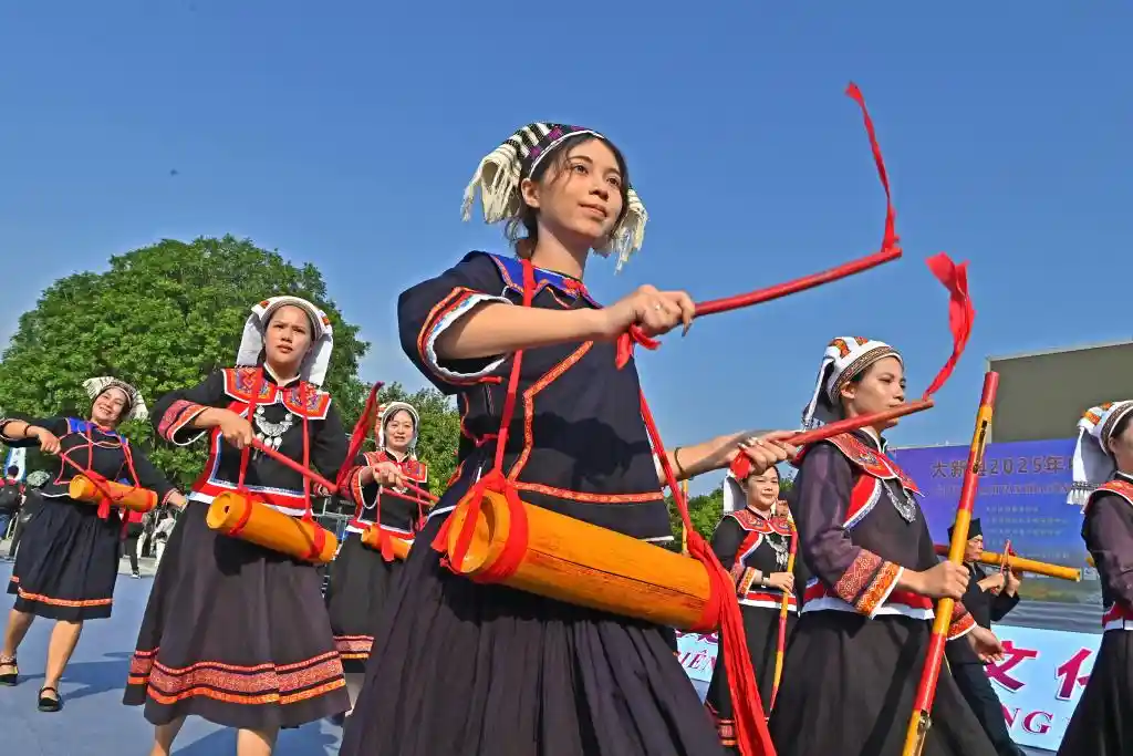 边境口岸焕新颜｜多元文化碰撞激荡文旅新动能