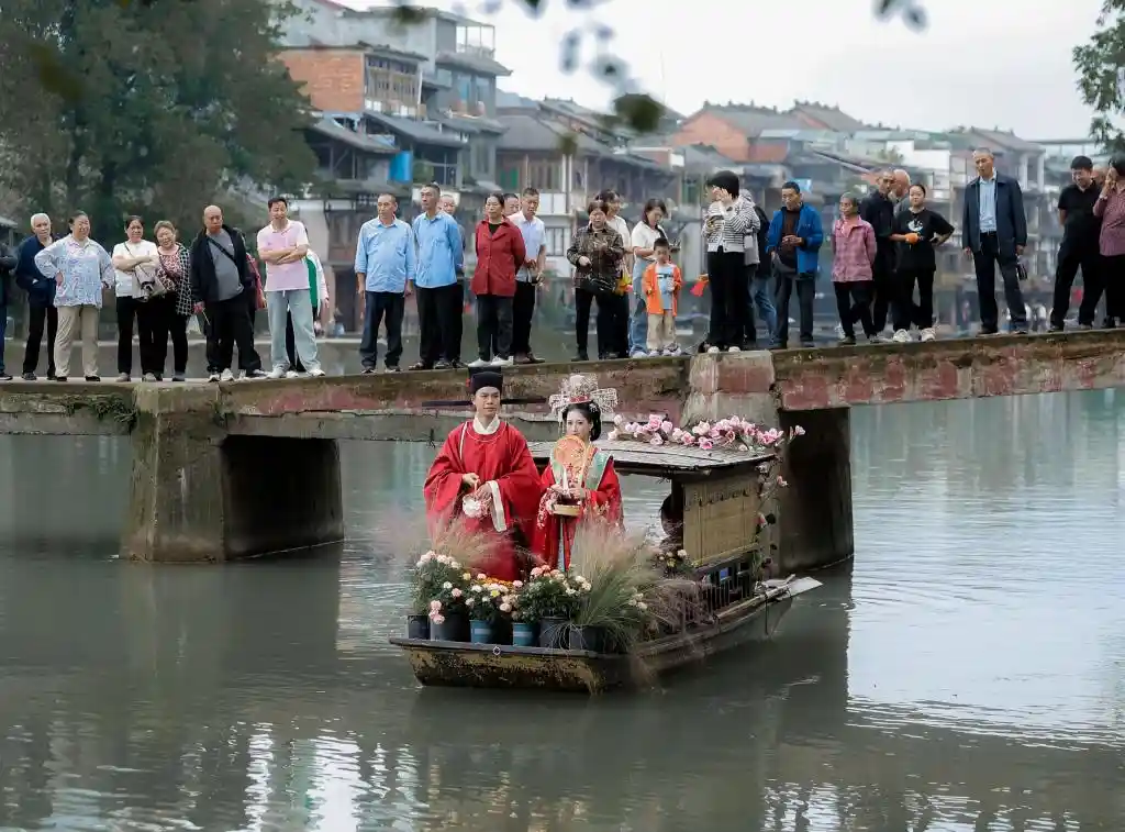 云端牵手雪山，婚旅经济引爆甜蜜新玩法