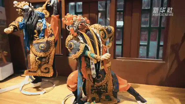 00后解锁非遗新玩法：面塑也能潮出圈