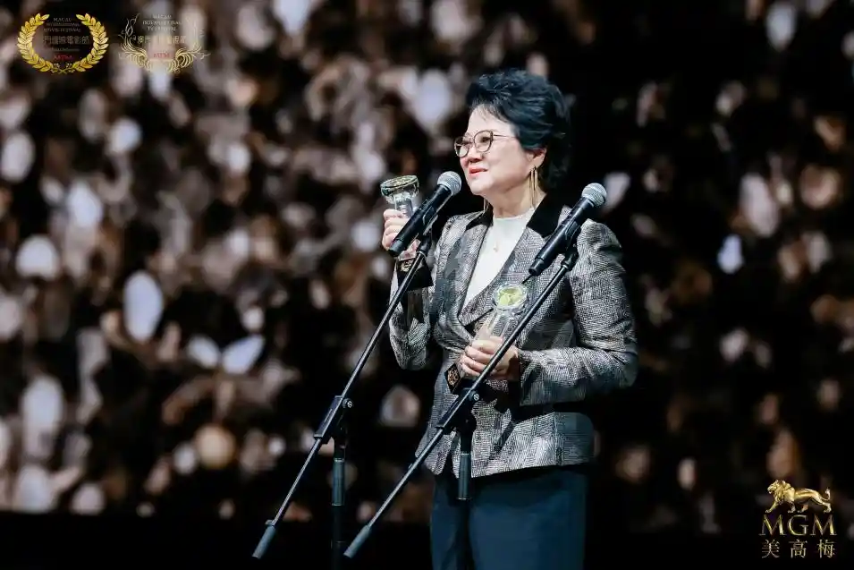 《再生密码》横空出世！澳门电影节狂揽四大重磅奖项，科幻悬疑新标杆引爆全网