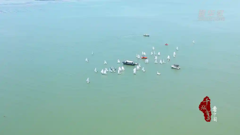 福建霞浦：碧海蓝天绘就城市光影大片