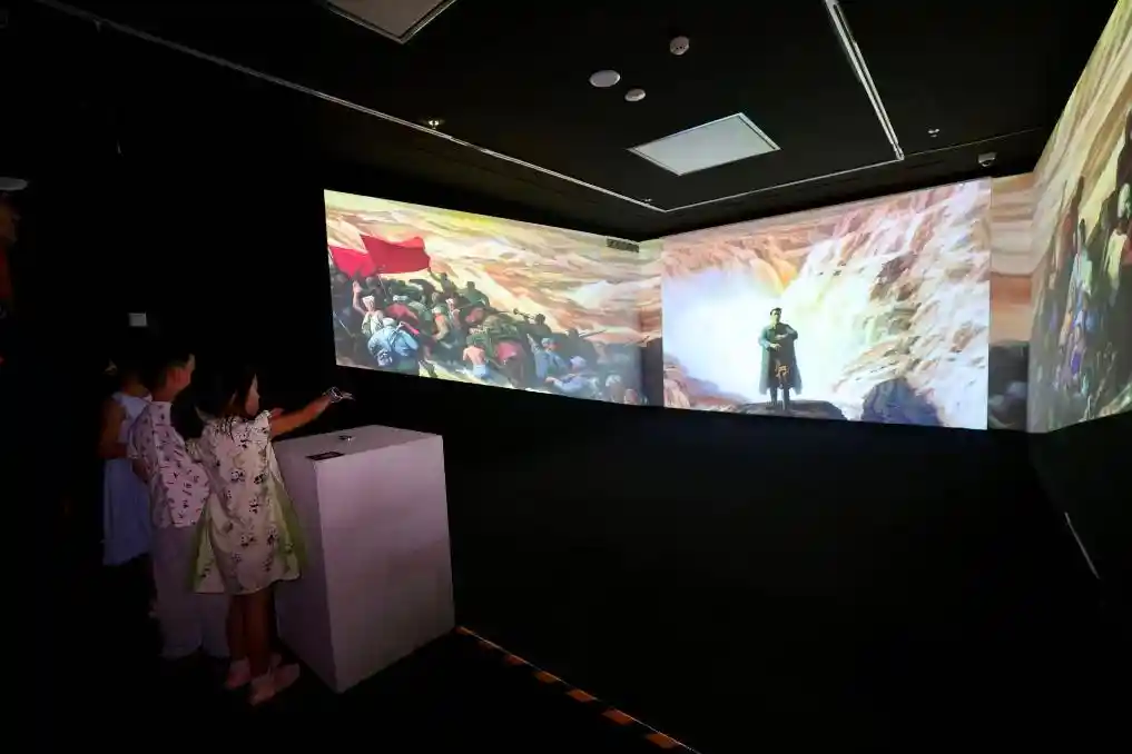 人民力量绘就时代画卷：美术展中的精神史诗与当代回响