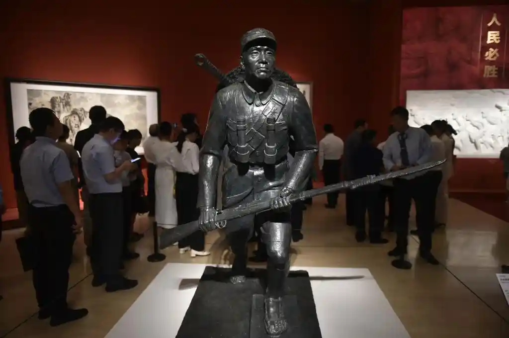人民力量绘就时代画卷：美术展中的精神史诗与当代回响